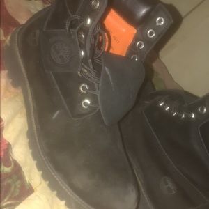 Suede black timberland boots& matching wallet